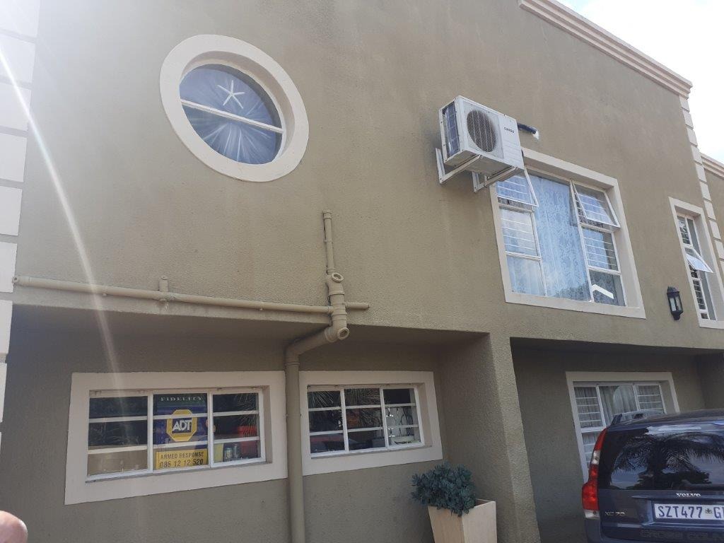 6 Bedroom Property for Sale in Safari Gardens North West